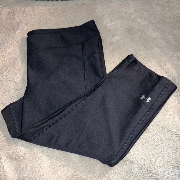 Under Armour Compression Crops, XL - Picture 1 of 5